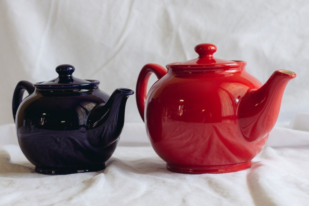 _MG_4484-196-1 - Teiere blu e rossa