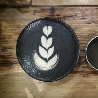 Matcha nero cappuccino