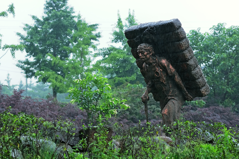 La via del tè e del cavallo - Statua commemorativa - dreamstimesmall